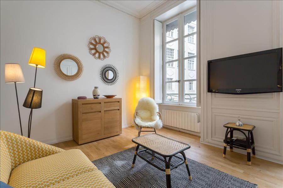 Patchwork - Location Meuble T2 - Lyon 2 Apartment Luaran gambar